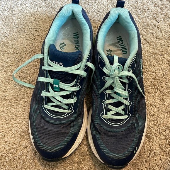 Ryka Shoes - Ryka kindres tennis shoes